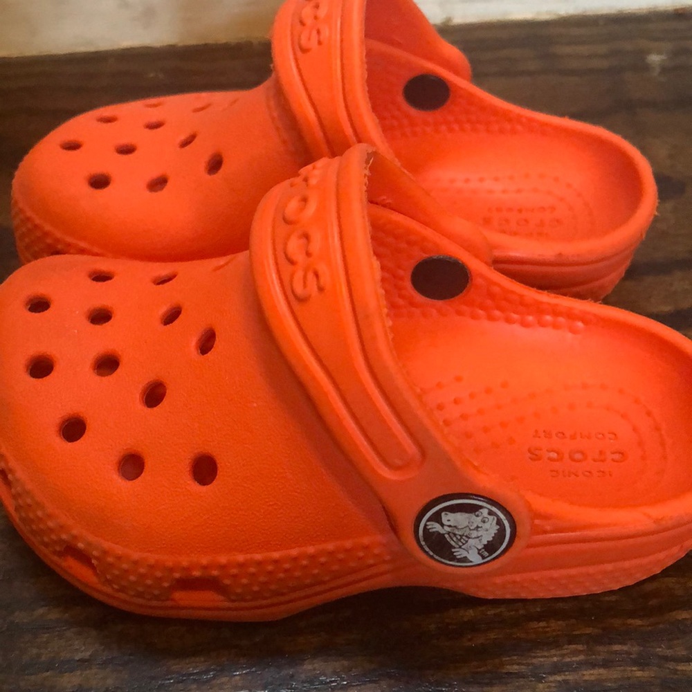 CROCS - Picture 2 of 4